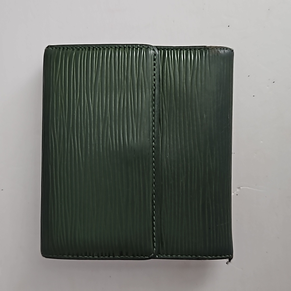 Louis Vuitton Womens Wallet Epi Green Compact Authentic Durable Money Coins - Picture 2 of 12